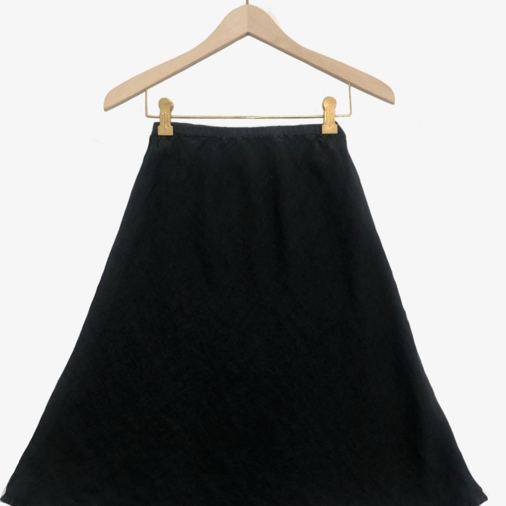 CP Shades. Trixie skirt. Black. Bias cut, elastic waistband. 100% linen. Medium